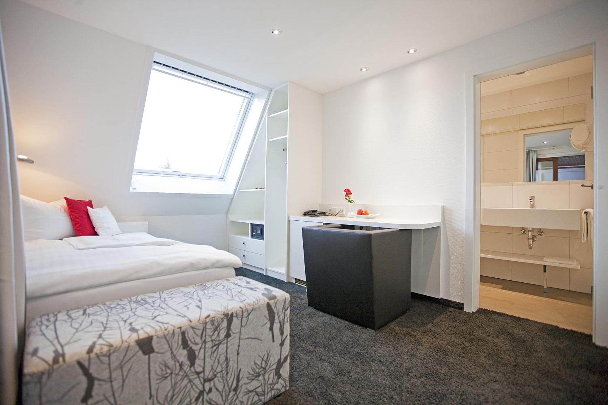 Hotel Krone Ohg Gerlingen Room photo