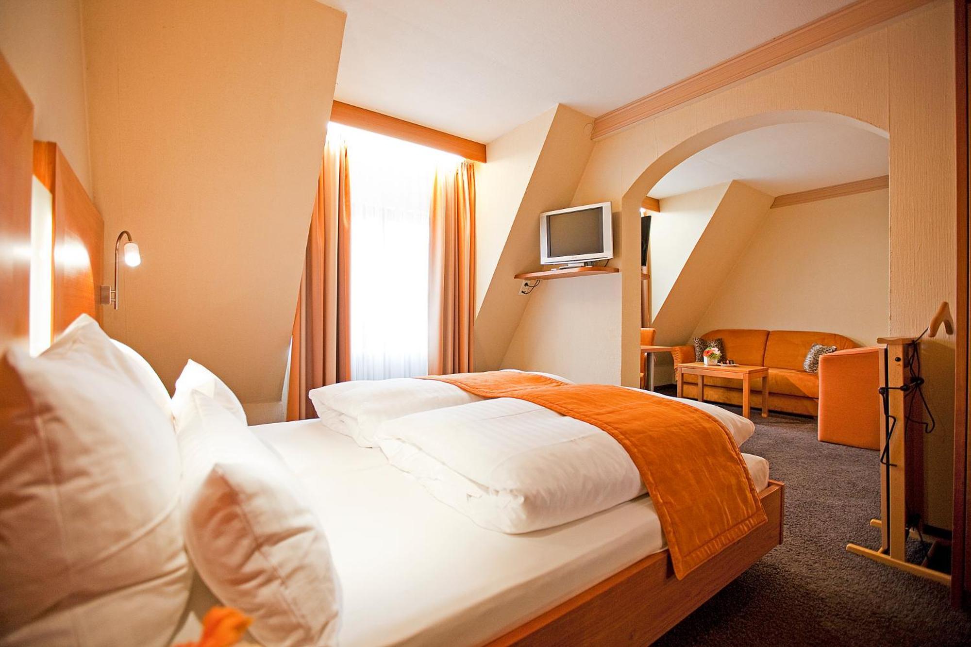 Hotel Krone Ohg Gerlingen Room photo