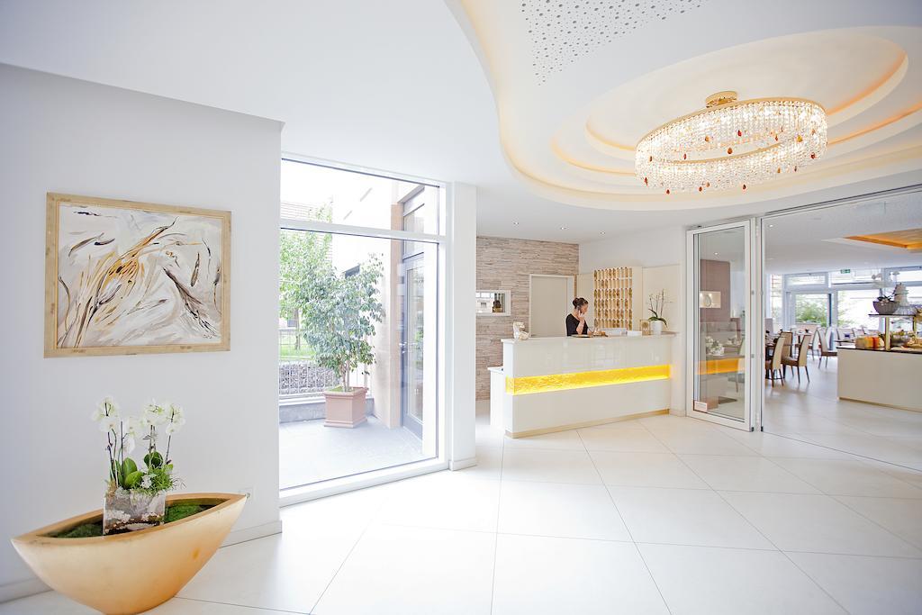 Hotel Krone Ohg Gerlingen Exterior photo