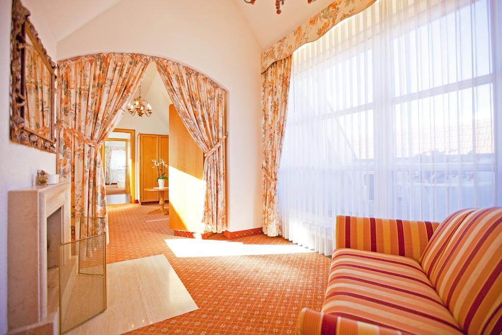 Hotel Krone Ohg Gerlingen Room photo